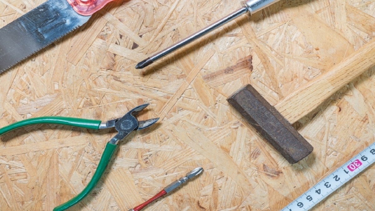 Zip 山下健二郎diy 超便利ギア 愛用工具 おすすめグッズ フレキシブルアングルドライバー 突っ張り金具 ツーバイフォーアジャスター 塗料 N0 Tv N0 Life